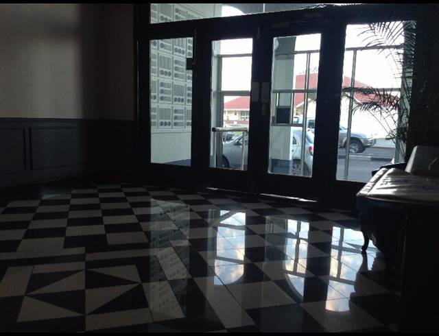 2 BEDROOM APARTMENT FOR SALE IN MUIZENBERG